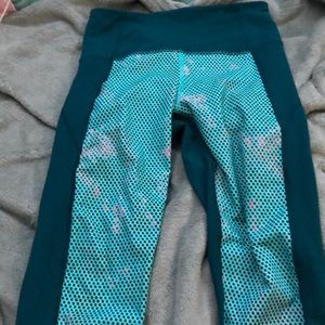 3/4 length athletic pants
